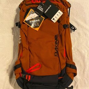 Dakine Poacher RAS 26L backpack